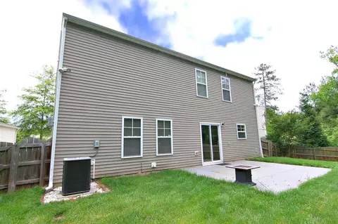 8 Cornstalk Ct, Durham, NC 27703 photo 2