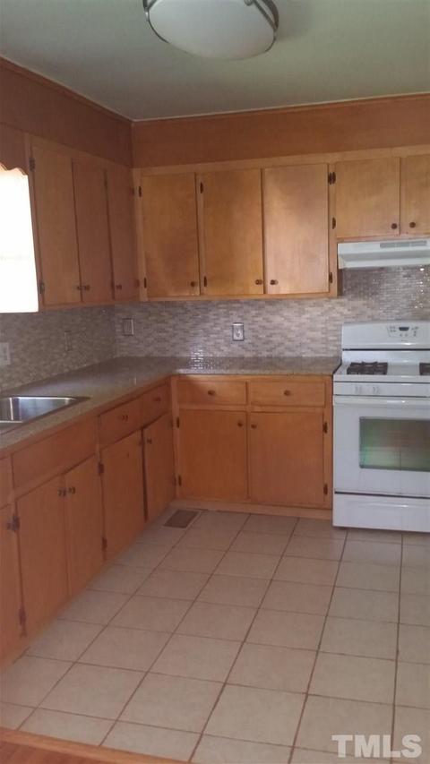 505 Douglas St, Durham, NC 27705 photo 2
