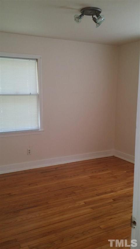 505 Douglas St, Durham, NC 27705 photo 3