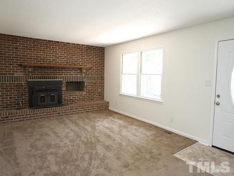 202 Rolling Ridge Cir, Garner, NC 27529 photo 3