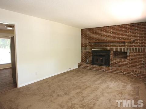 202 Rolling Ridge Cir, Garner, NC 27529 photo 2
