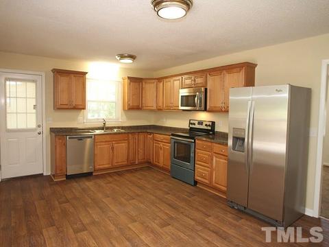 202 Rolling Ridge Cir, Garner, NC 27529 photo 4