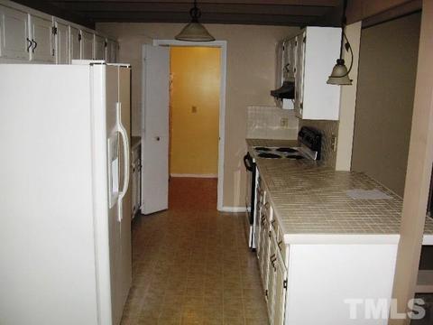 103 Mcdole Cir, Cary, NC 27511 photo 3