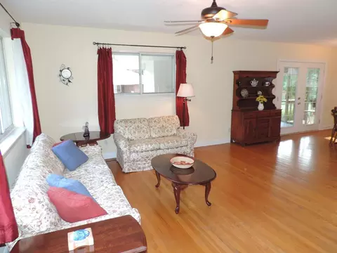 2402 Carver St, Durham, NC 27705 photo 2