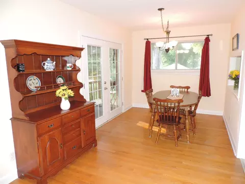 2402 Carver St, Durham, NC 27705 photo 3