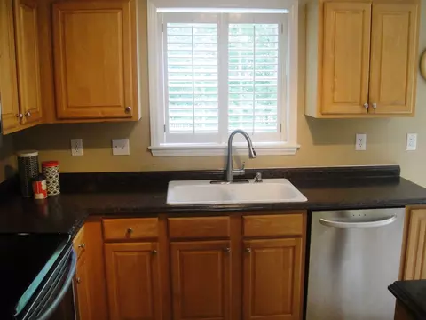 12 Lullwater Ct, Durham, NC 27703 photo 4