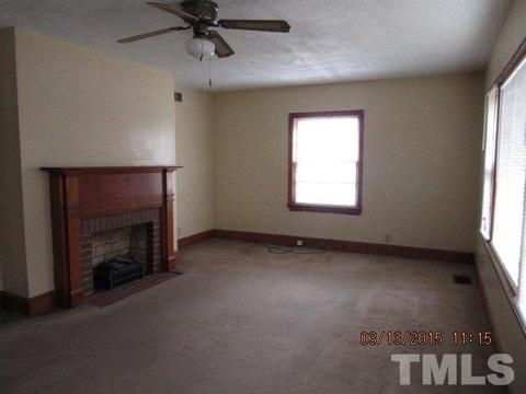 207 E Oak St E, Selma, NC 27576 photo 3