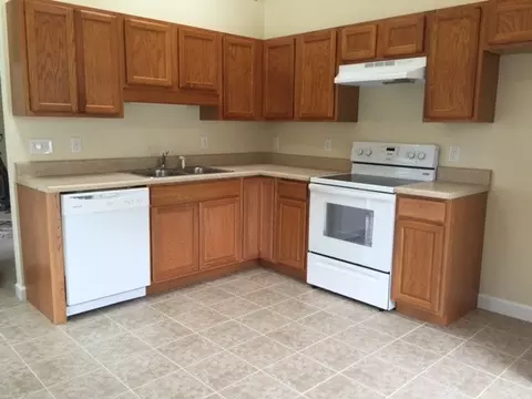 524 Smith St, Burlington, NC 27217 photo 2