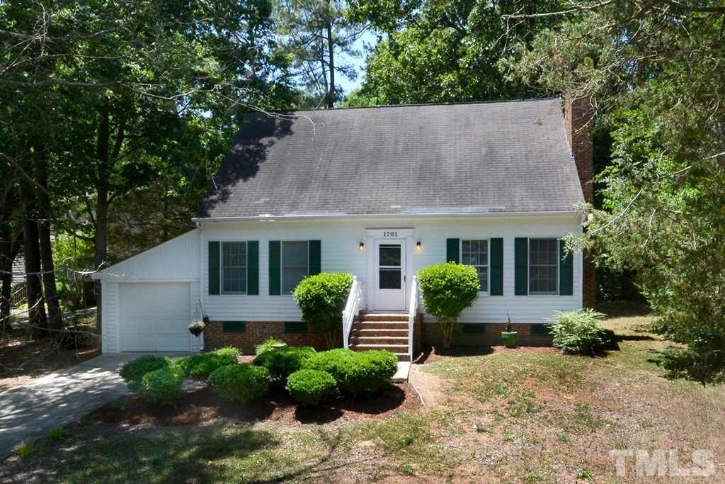 1701 Glasgow St, Durham, NC 27705 photo 1