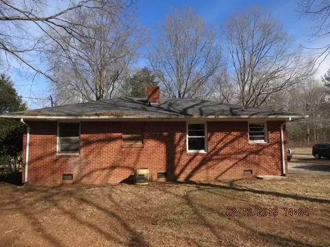 2607 Davie Dr, Durham, NC 27704 photo 3