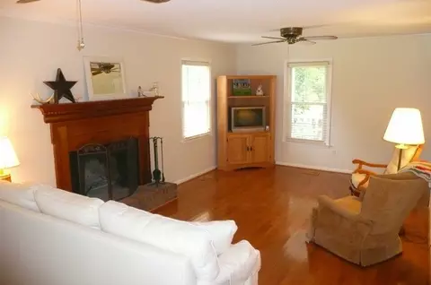 813 Wendy Way, Durham, NC 27712 photo 10