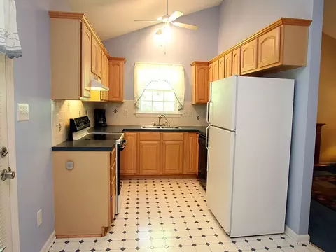 729 Jonquil St, Durham, NC 27712 photo 4
