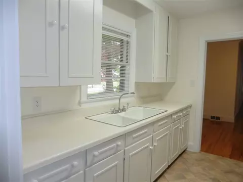901 S Second St, Smithfield, NC 27577 photo 3