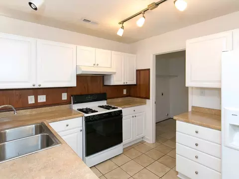 2706 Stadium Dr, Durham, NC 27704 photo 8