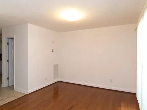 2706 Stadium Dr, Durham, NC 27704 photo 6