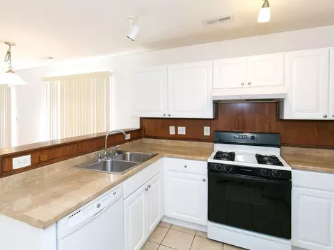 2706 Stadium Dr, Durham, NC 27704 photo 9