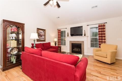 612 Tralee Dr, Smithfield, NC 27577 photo 4