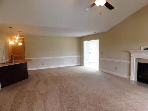 79 Glenfield Dr, Dunn, NC 28334 photo 4