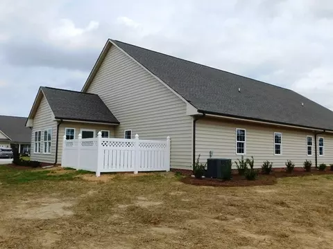 79 Glenfield Dr, Dunn, NC 28334 photo 22