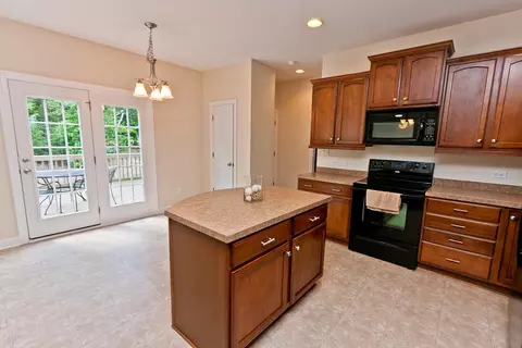 1012 Lakeview Rd, Durham, NC 27712 photo 6