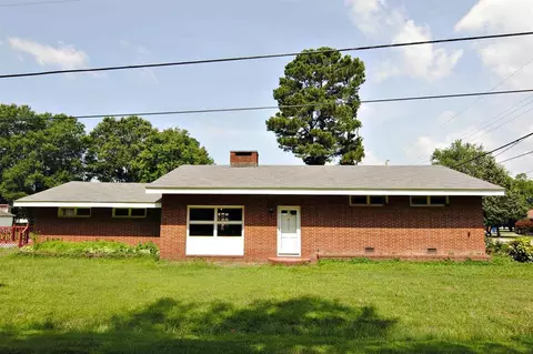 103 Flowers St, Smithfield, NC 27577 photo 2