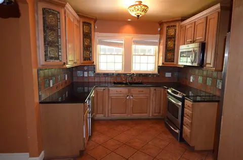 1103 W Knox St, Durham, NC 27701 photo 4