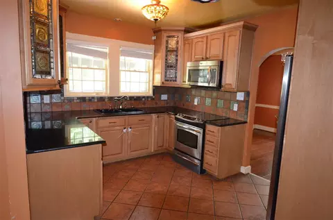 1103 W Knox St, Durham, NC 27701 photo 5