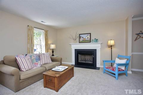 104 Kronos Ln, Cary, NC 27513 photo 3
