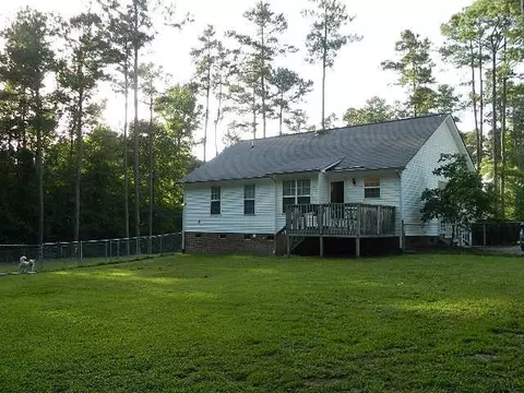 121 Walton Cir, Benson, NC 27504 photo 17
