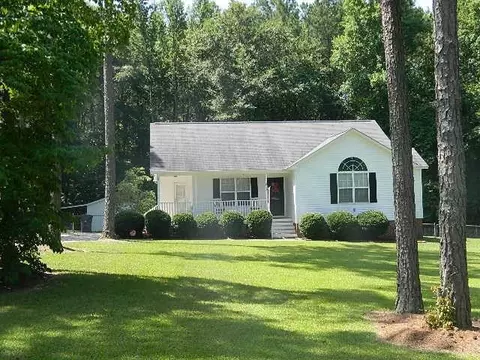 121 Walton Cir, Benson, NC 27504 photo 1