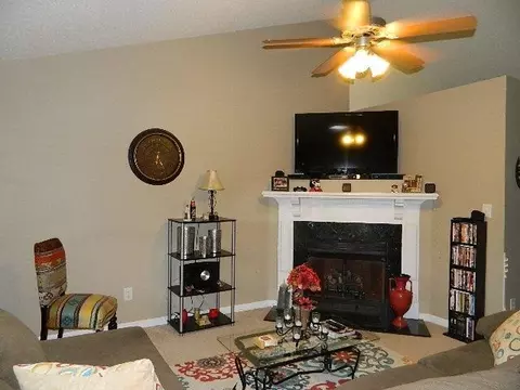 121 Walton Cir, Benson, NC 27504 photo 5