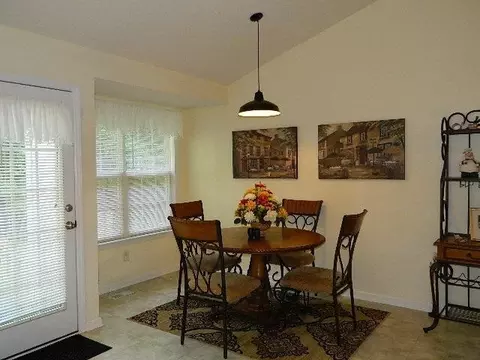 121 Walton Cir, Benson, NC 27504 photo 8