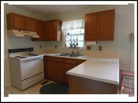 517 Greyson Dr, Durham, NC 27703 photo 8