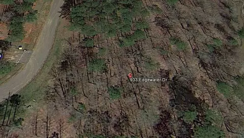 933 Edgewater Dr, Garner, NC photo 3