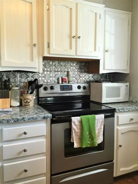 403 E Holmes St, Benson, NC 27504 photo 15