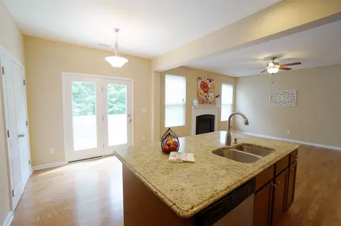 2404 Pear Tree Ln, Durham, NC 27703 photo 10