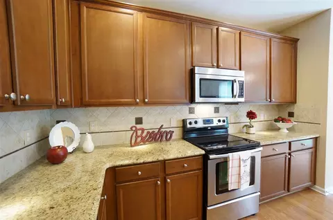 2404 Pear Tree Ln, Durham, NC 27703 photo 9