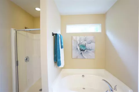 2404 Pear Tree Ln, Durham, NC 27703 photo 22