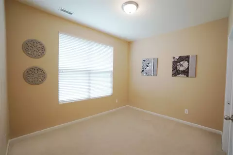 2404 Pear Tree Ln, Durham, NC 27703 photo 12