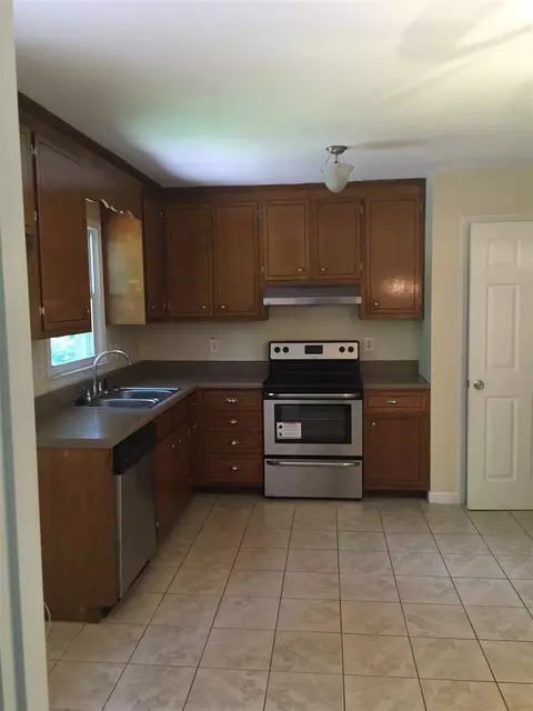 951 Clarion Dr, Durham, NC 27705 photo 6