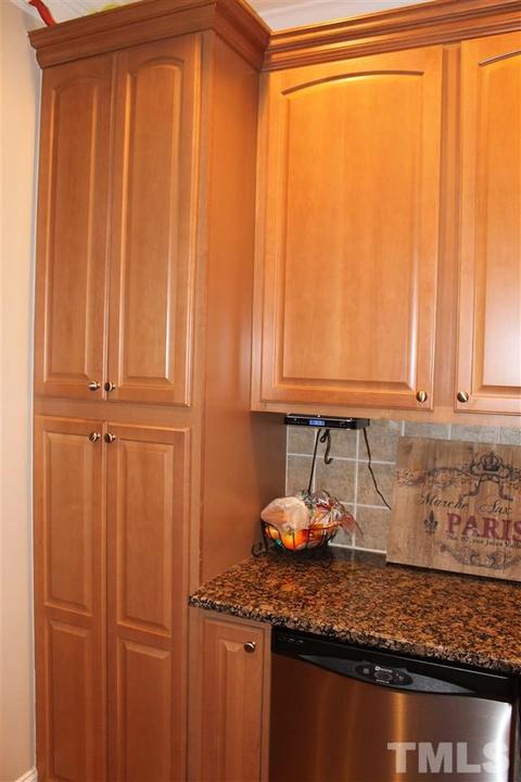 212 Dungarven Loop, Cary, NC 27513 photo 6