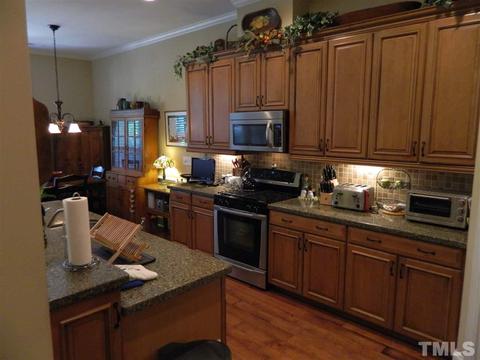 340 Sunstone Dr, Cary, NC 27519 photo 2