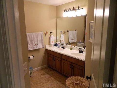 340 Sunstone Dr, Cary, NC 27519 photo 10