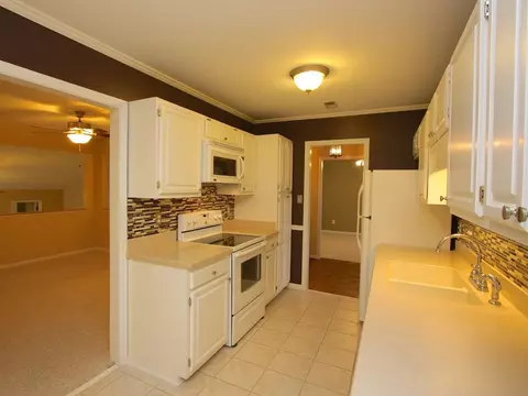 303 Cottage Ln, Durham, NC 27713 photo 4