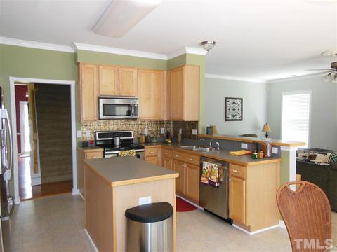 2621 Dality Dr, Raleigh, NC 27604 photo 2