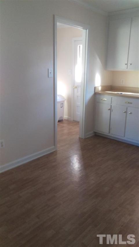 102 Castle Dr, Smithfield, NC 27577 photo 5