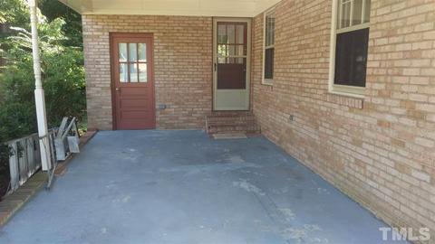 102 Castle Dr, Smithfield, NC 27577 photo 3