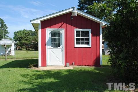 220 Whitley Dr, Smithfield, NC 27577 photo 3