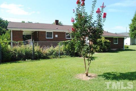 220 Whitley Dr, Smithfield, NC 27577 photo 2