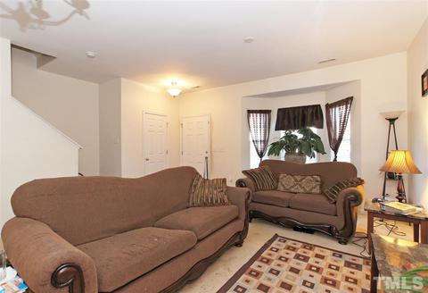109 Graystar Rd, Apex, NC 27502 photo 5